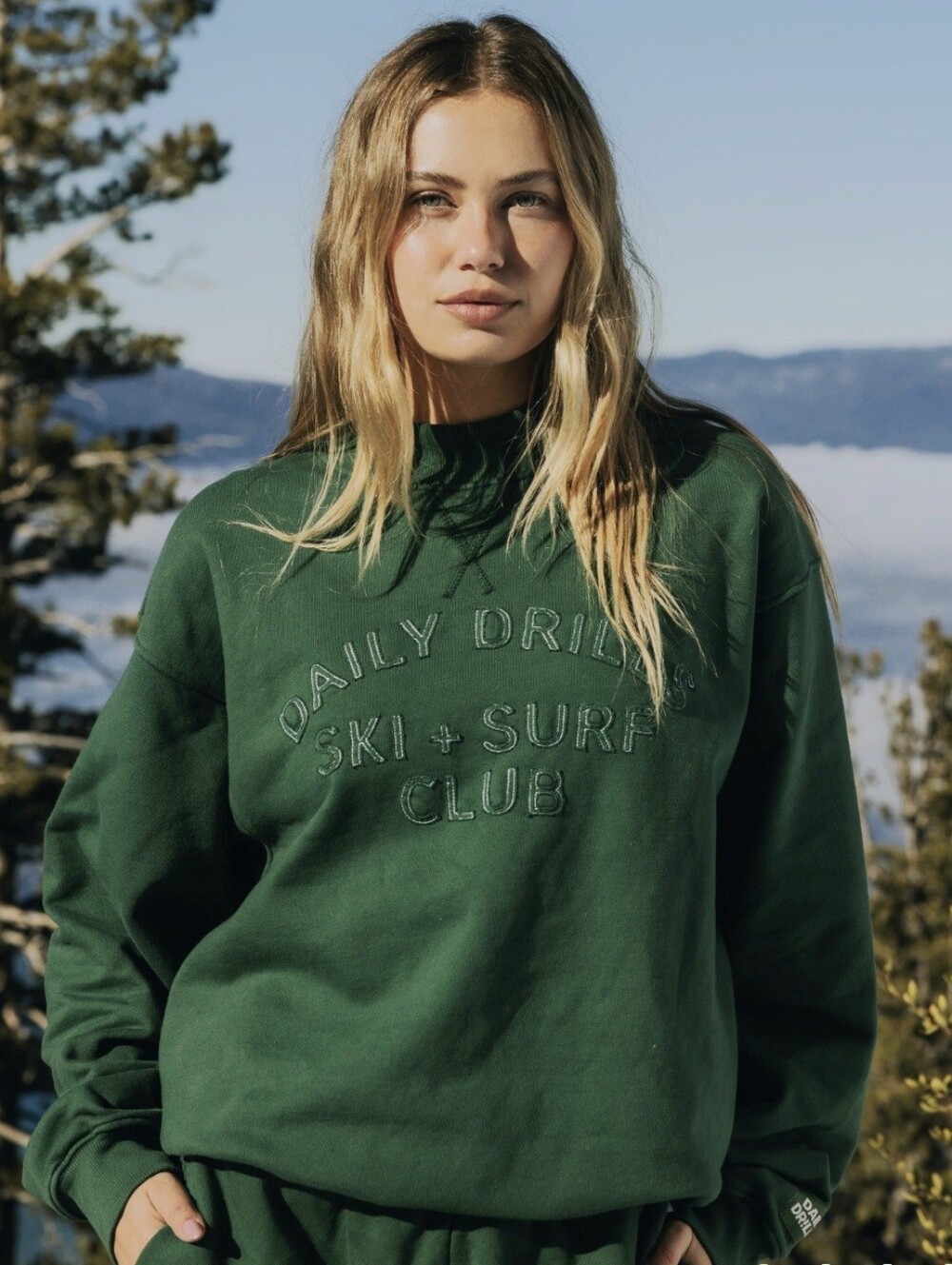 NWT DAILY DRILLS XS/S SKI + SURF CLUB Sweatshirt Forest Green